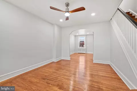 Living - 3322 Chesterfield Ave, Baltimore, MD 21213 photo 4 of 7