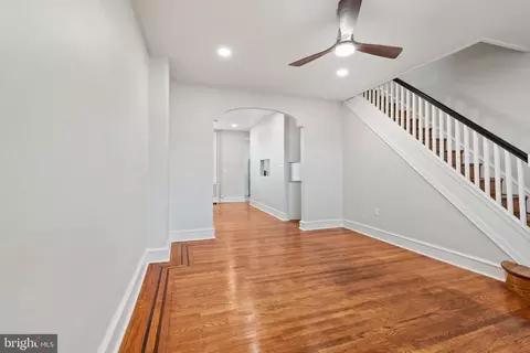 Living - 3322 Chesterfield Ave, Baltimore, MD 21213 photo 3 of 7