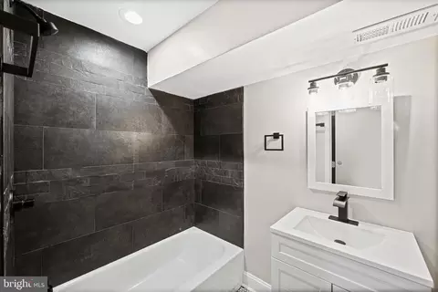 Bath - 127 N Decker Ave N, Baltimore, MD 21224 photo 10 of 10