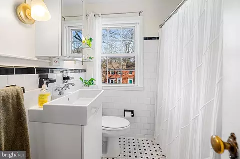Bath - 5726 Ranny Rd, Baltimore, MD 21209 photo 2 of 3