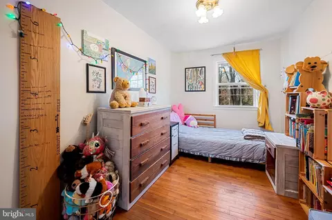 Bedroom - 5726 Ranny Rd, Baltimore, MD 21209 photo 4 of 7