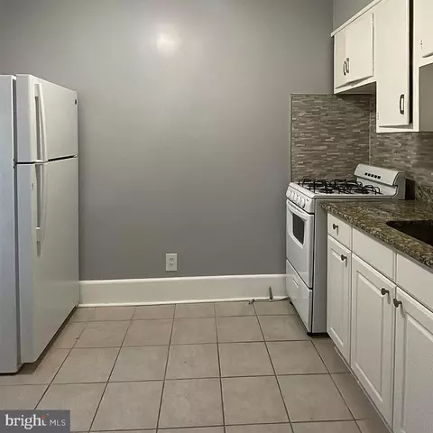 Kitchen - 3939 Stokes Dr, Baltimore, MD 21229 photo 2 of 2