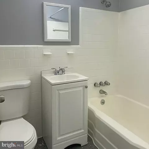 Bath - 3939 Stokes Dr, Baltimore, MD 21229 photo 1 of 1