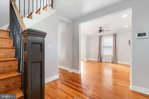 Entry Way - 5305 Nuth Ave, Baltimore, MD 21206 photo 3 of 11