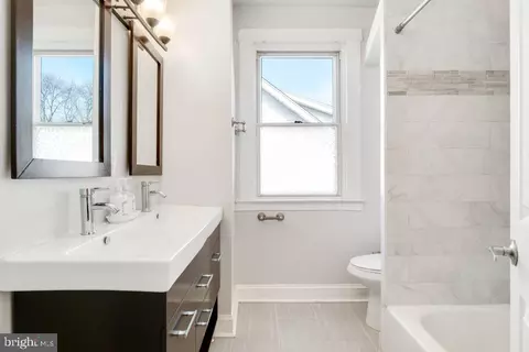 Bath - 5305 Nuth Ave, Baltimore, MD 21206 photo 2 of 3