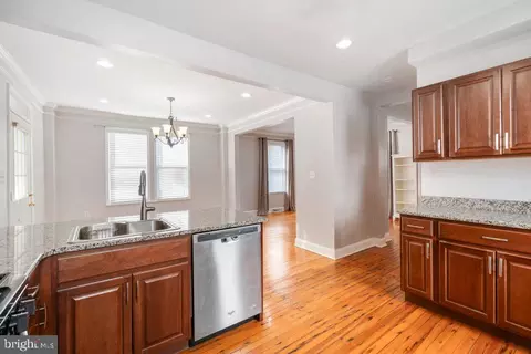 Entry Way - 5305 Nuth Ave, Baltimore, MD 21206 photo 9 of 11