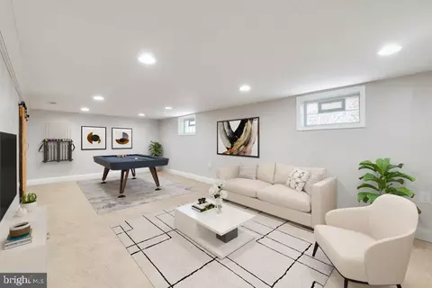 Living - 5305 Nuth Ave, Baltimore, MD 21206 photo 2 of 4