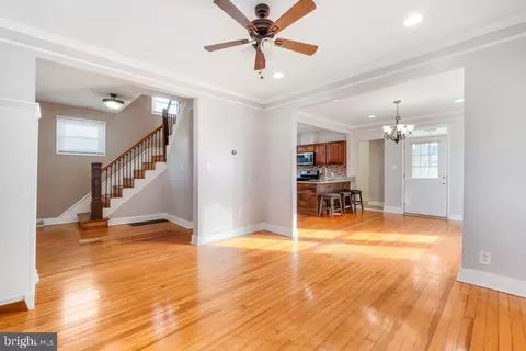 Entry Way - 5305 Nuth Ave, Baltimore, MD 21206 photo 4 of 11