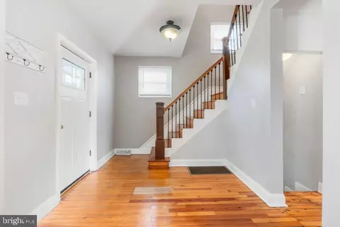 Entry Way - 5305 Nuth Ave, Baltimore, MD 21206 photo 1 of 11