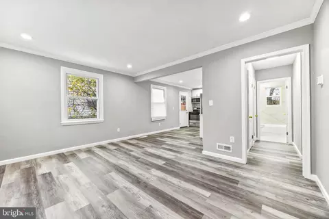 Entry Way - 4916 Frankford Ave, Baltimore, MD 21206 photo 1 of 11