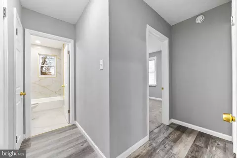 Entry Way - 4916 Frankford Ave, Baltimore, MD 21206 photo 8 of 11