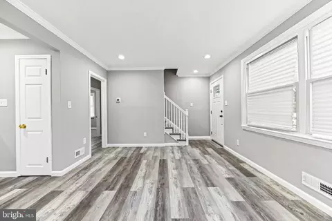Entry Way - 4916 Frankford Ave, Baltimore, MD 21206 photo 2 of 11