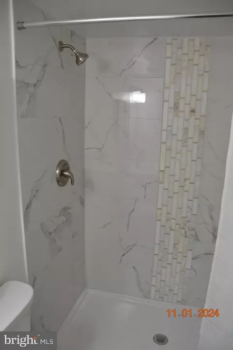 Bath - 4701 Renwick Ave, Baltimore, MD 21206 photo 8 of 8