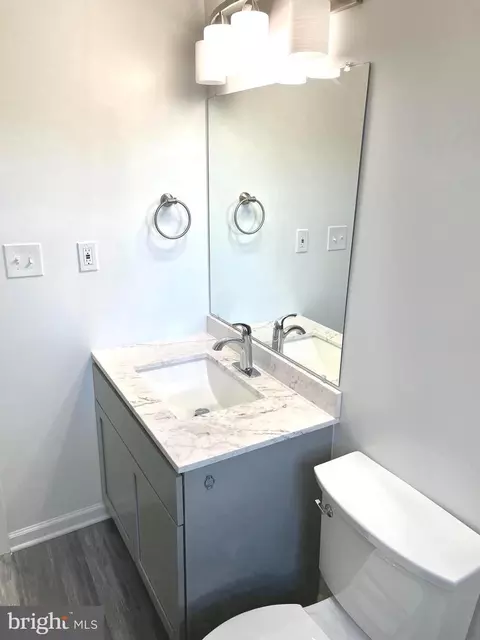 Bath - 4701 Renwick Ave, Baltimore, MD 21206 photo 1 of 8