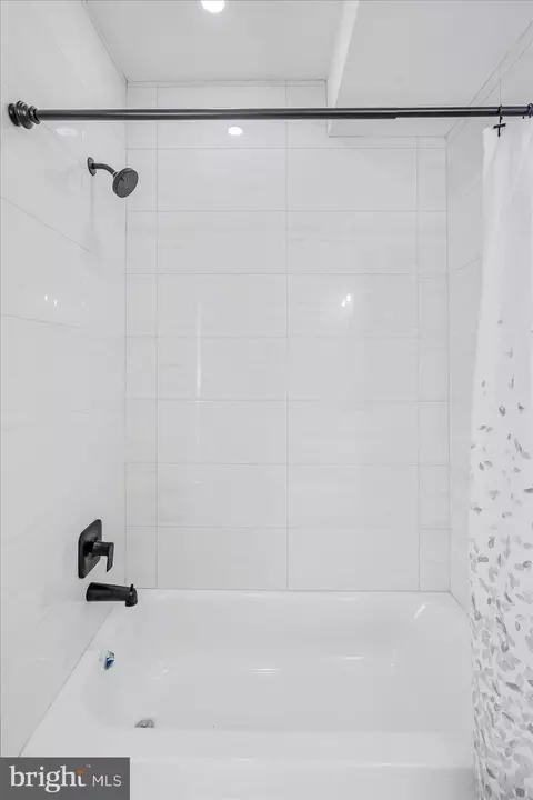 707 E 22nd St, Baltimore, MD 21218 photo 25