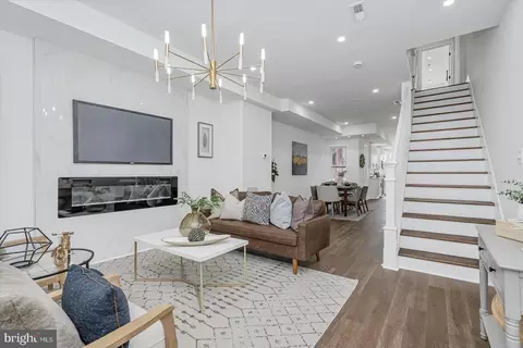 707 E 22nd St, Baltimore, MD 21218