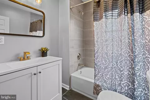 Bath - 711 Venable Ave, Baltimore, MD 21218 photo 1 of 2