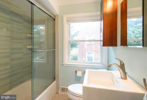 Bath - 503 Wingate Rd, Baltimore, MD 21210 photo 1 of 3