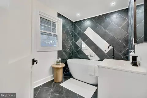 3707 Dennlyn Rd, Baltimore, MD 21215