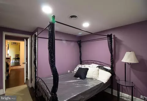 Bedroom - 102 E Montgomery St, Baltimore, MD 21230 photo 2 of 7