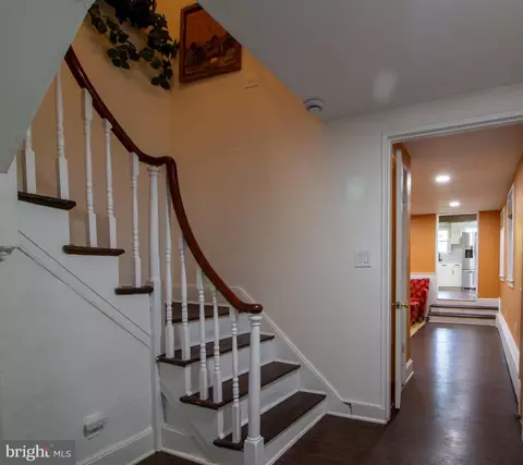 Entry Way - 102 E Montgomery St, Baltimore, MD 21230 photo 6 of 18