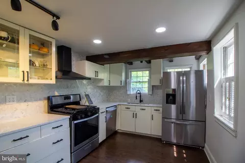 Kitchen - 102 E Montgomery St, Baltimore, MD 21230 photo 2 of 3