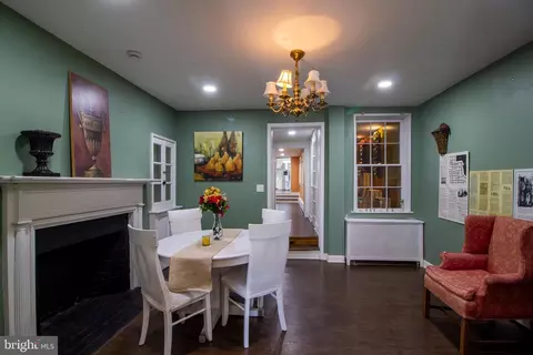 Entry Way - 102 E Montgomery St, Baltimore, MD 21230 photo 1 of 18