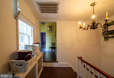 Entry Way - 102 E Montgomery St, Baltimore, MD 21230 photo 17 of 18