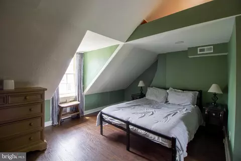 Bedroom - 102 E Montgomery St, Baltimore, MD 21230 photo 7 of 7