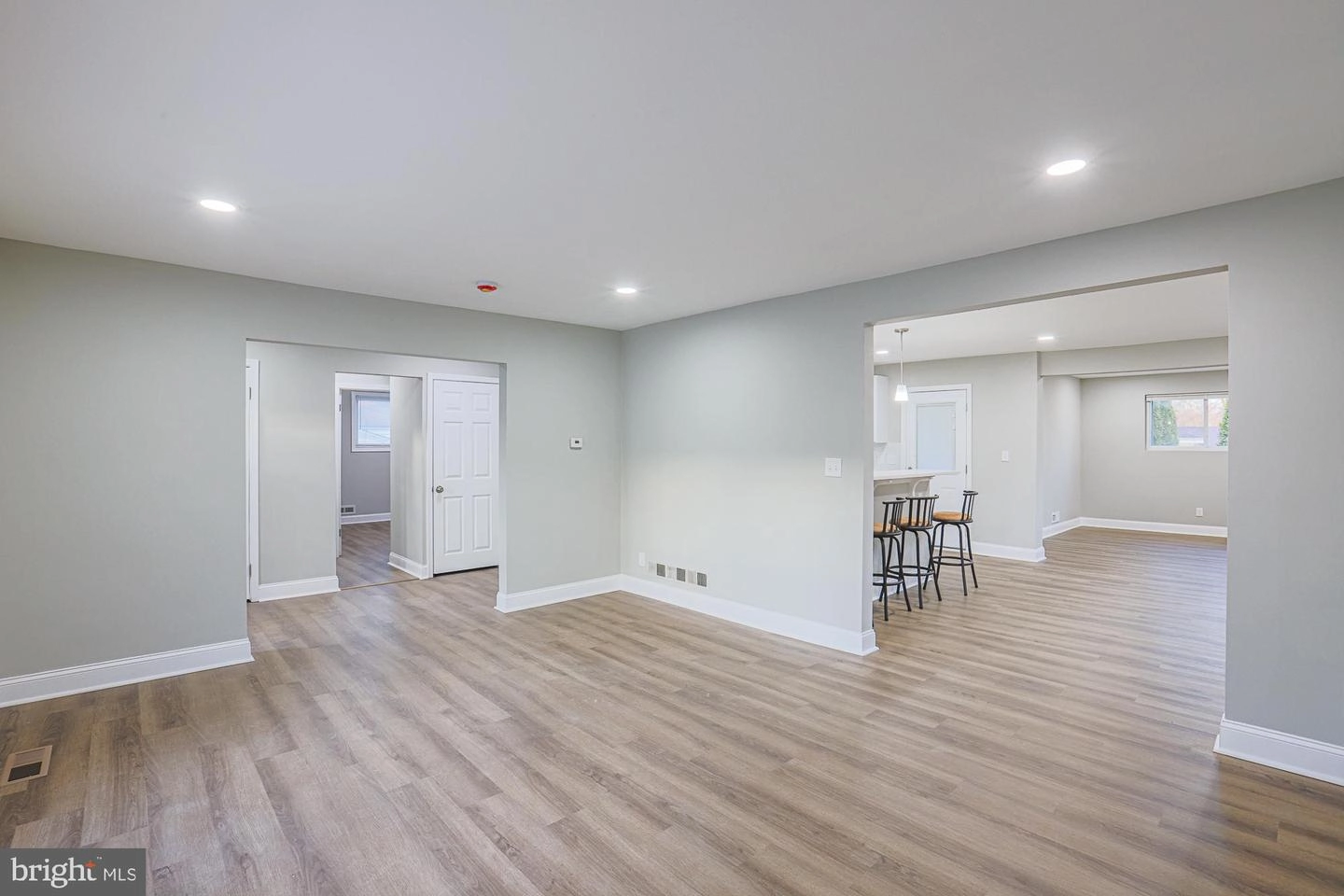 5919 Simmonds Ave, Baltimore, MD 21215 photo 5