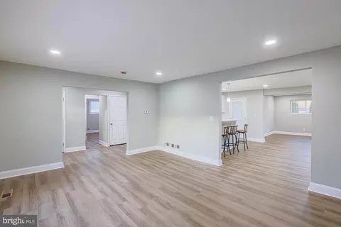 5919 Simmonds Ave, Baltimore, MD 21215 photo 5
