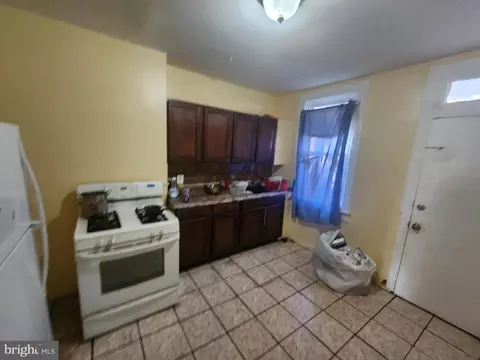 2126 Walbrook Ave, Baltimore, MD 21217 photo 8