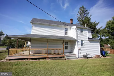 Exterior - 3604 Hineline Ave, Baltimore, MD 21229 photo 6 of 10
