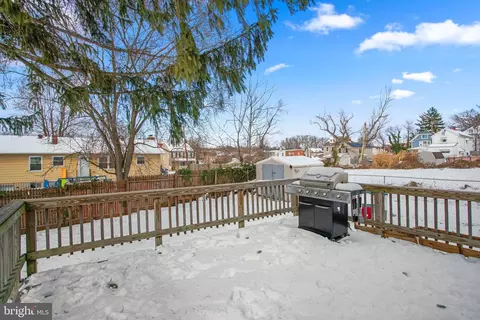 Exterior - 3604 Hineline Ave, Baltimore, MD 21229 photo 4 of 10