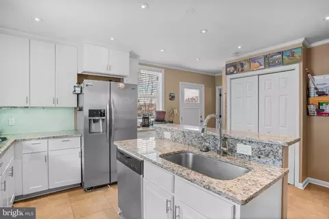 Kitchen - 3604 Hineline Ave, Baltimore, MD 21229 photo 3 of 5