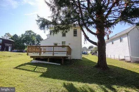 Exterior - 3604 Hineline Ave, Baltimore, MD 21229 photo 9 of 10