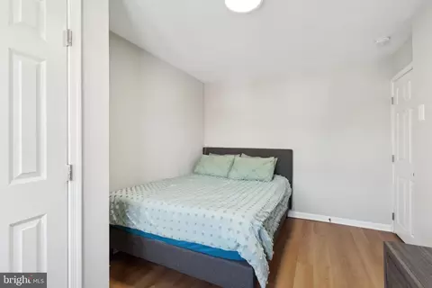 Bedroom - 1123 Wicklow Rd, Baltimore, MD 21229 photo 4 of 5