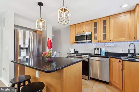 Kitchen - 1123 Wicklow Rd, Baltimore, MD 21229 photo 2 of 3