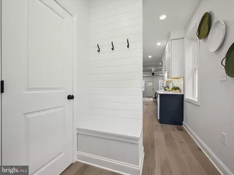Entry Way - 1214 Hull St, Baltimore, MD 21230 photo 4 of 4