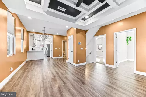 Entry Way - 4711 Grindon Ave, Baltimore, MD 21214 photo 1 of 5