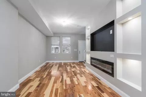600 E 38th St, Baltimore, MD 21218 photo 4