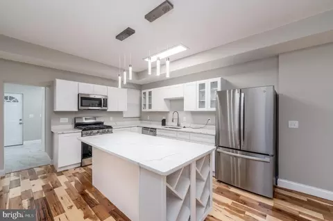 600 E 38th St, Baltimore, MD 21218 photo 9