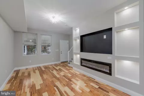 600 E 38th St, Baltimore, MD 21218 photo 5