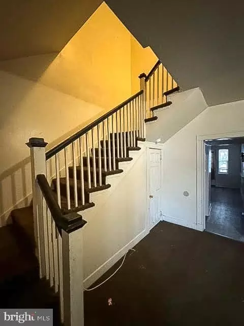 Entry Way - 423 Rosecroft Ter, Baltimore, MD 21229 photo 1 of 1