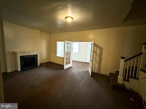 Living - 423 Rosecroft Ter, Baltimore, MD 21229 photo 1 of 1