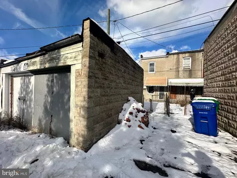 Exterior - 2021 E Lanvale St, Baltimore, MD 21213 photo 2 of 3