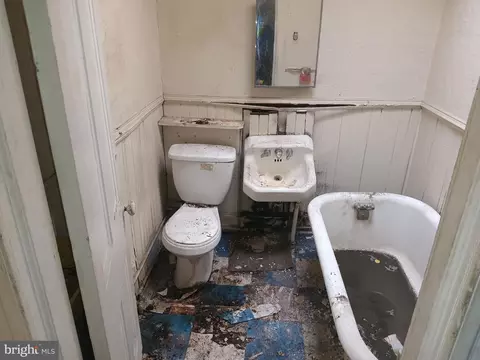 Bath - 1905 E North Ave, Baltimore, MD 21213 photo 1 of 1
