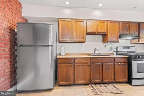 Kitchen - 3952 Oakford Ave, Baltimore, MD 21215 photo 1 of 3