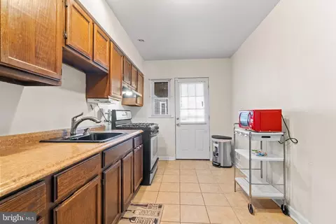 Kitchen - 3952 Oakford Ave, Baltimore, MD 21215 photo 3 of 3