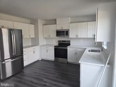 Kitchen - 2319 Division St, Baltimore, MD 21217 photo 2 of 4